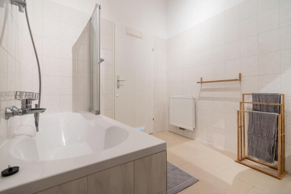 Caring Family Apartment Close To The Center فيينا المظهر الخارجي الصورة