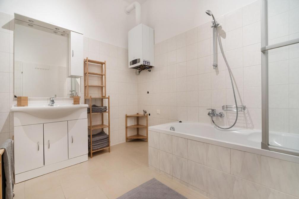 Caring Family Apartment Close To The Center فيينا المظهر الخارجي الصورة